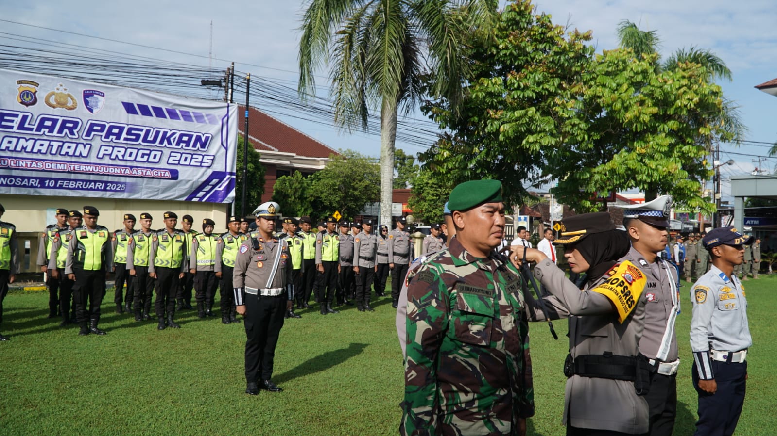 Personel Kodim Gunungkidul Hadiri Apel Gelar Pasukan Operasi Keselamatan Progo 2025.