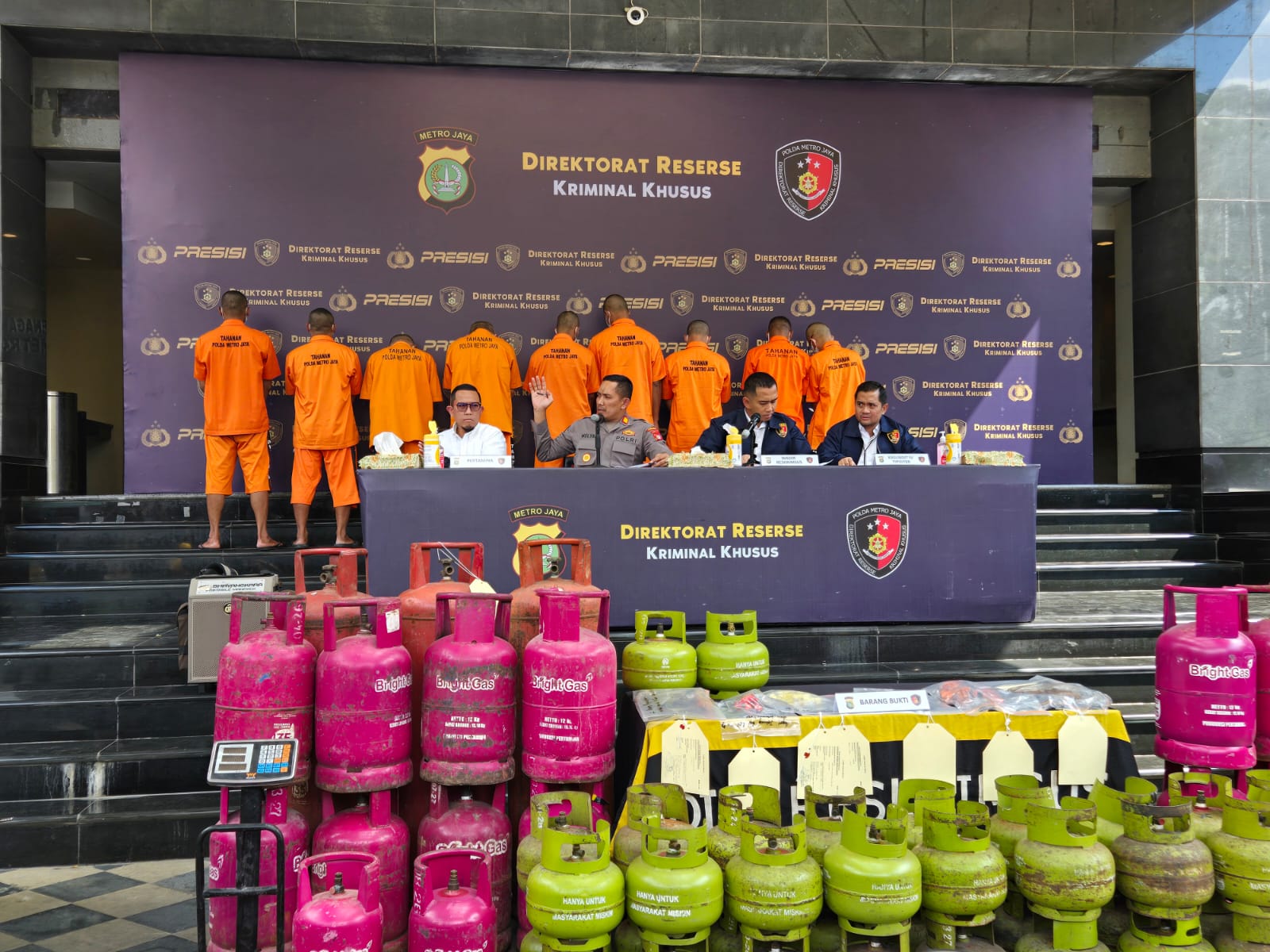 Polisi Ungkap Kasus Pengoplosan Gas Elpiji di Bekasi dan Jakarta