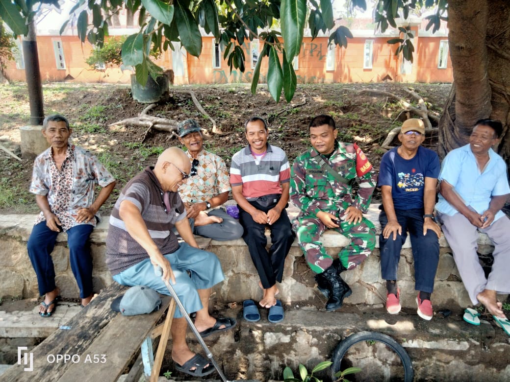 Bincang Santai, Cara Jitu Babinsa Jebres Dekat Dengan Warga Binaan
