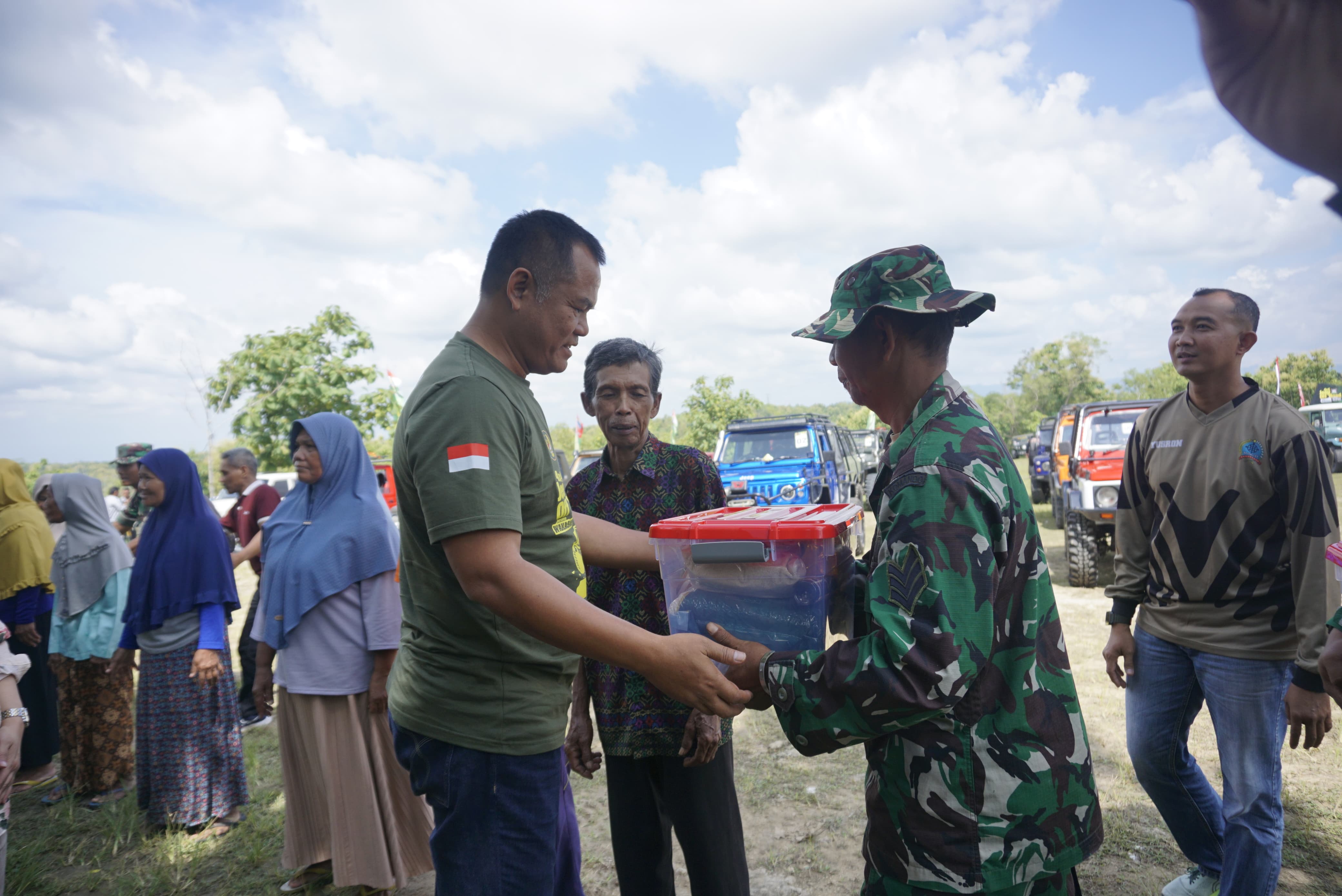 Fun Off-Road dan Bakti Sosial Bersama Wakasad
