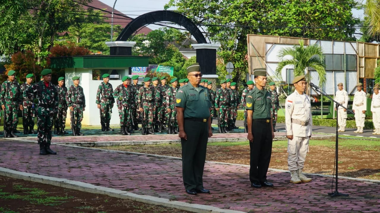 Komandan Kodim (DANDIM) 0730/Gunungkidul Menerima Laporan Purna Tugas Anggota Kodim.