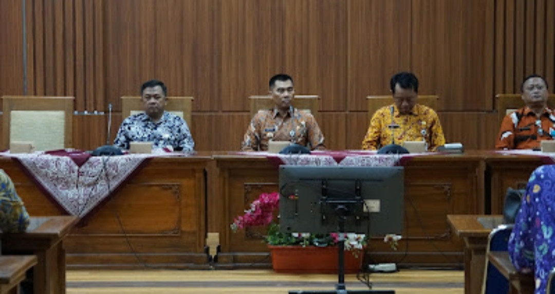 Bupati Gunungkidul Gelar Rapat Koordinasi Tindak Lanjut Pemeriksaan BPK, Berikan Penghargaan kepada OPD dan Kapanewon