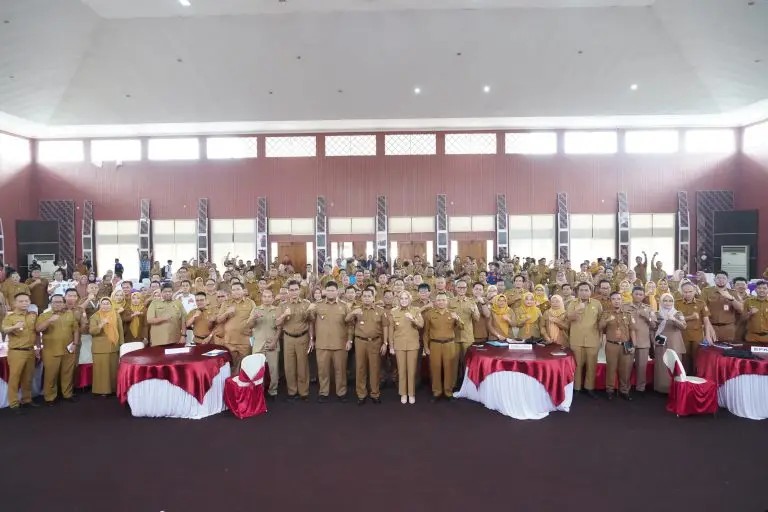 Rapat koordinasi Bupati dan wakil Bupati dan seluruh kepala dinas Pemkab Banyuasin
