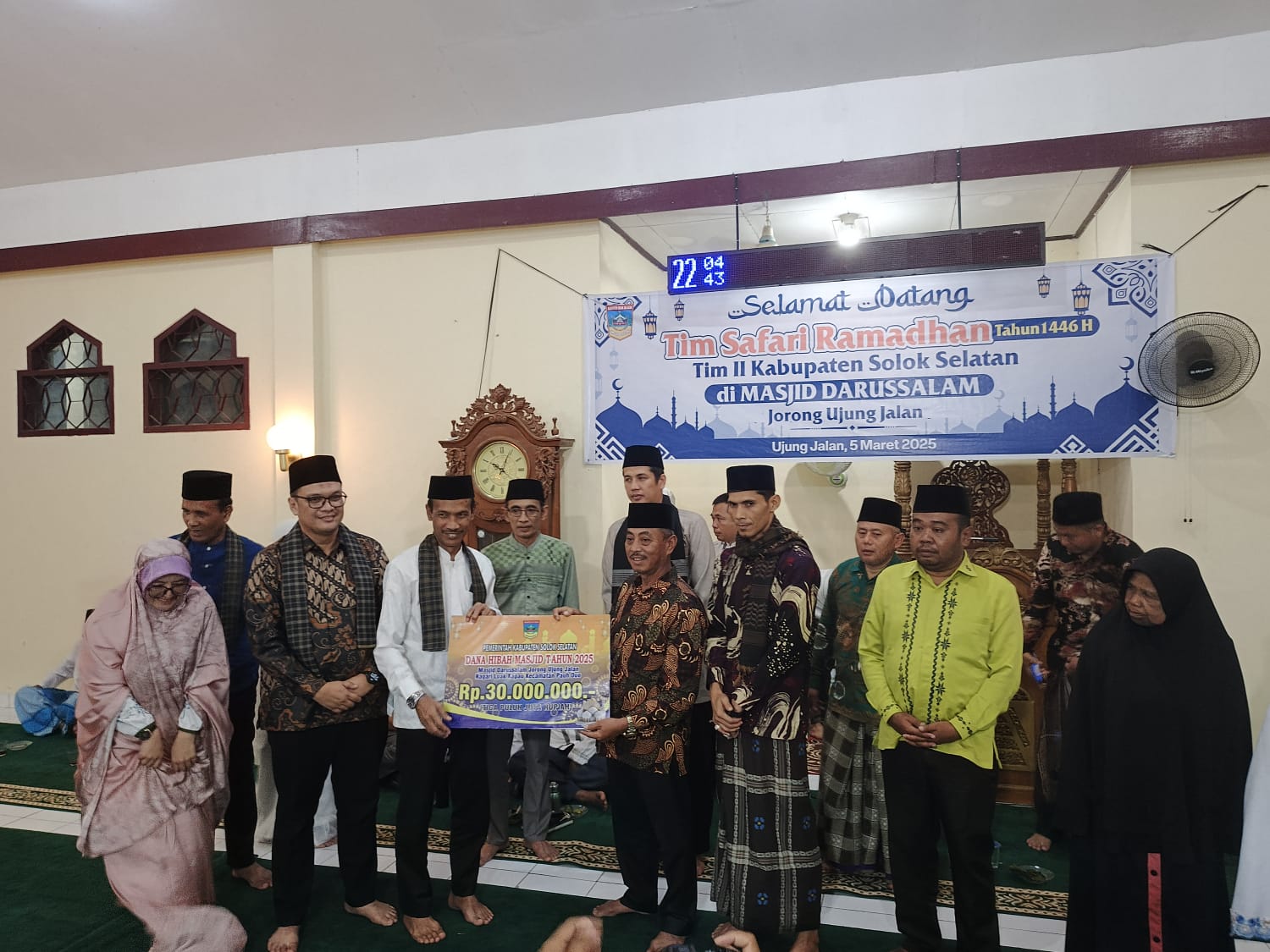 Wakil Bupati Solok Selatan Pimpinan Safari Ramadhan Tim 2 Di Hari Ke Dua Kunjungi Masjid Darussalam Nagari Luak Kapau