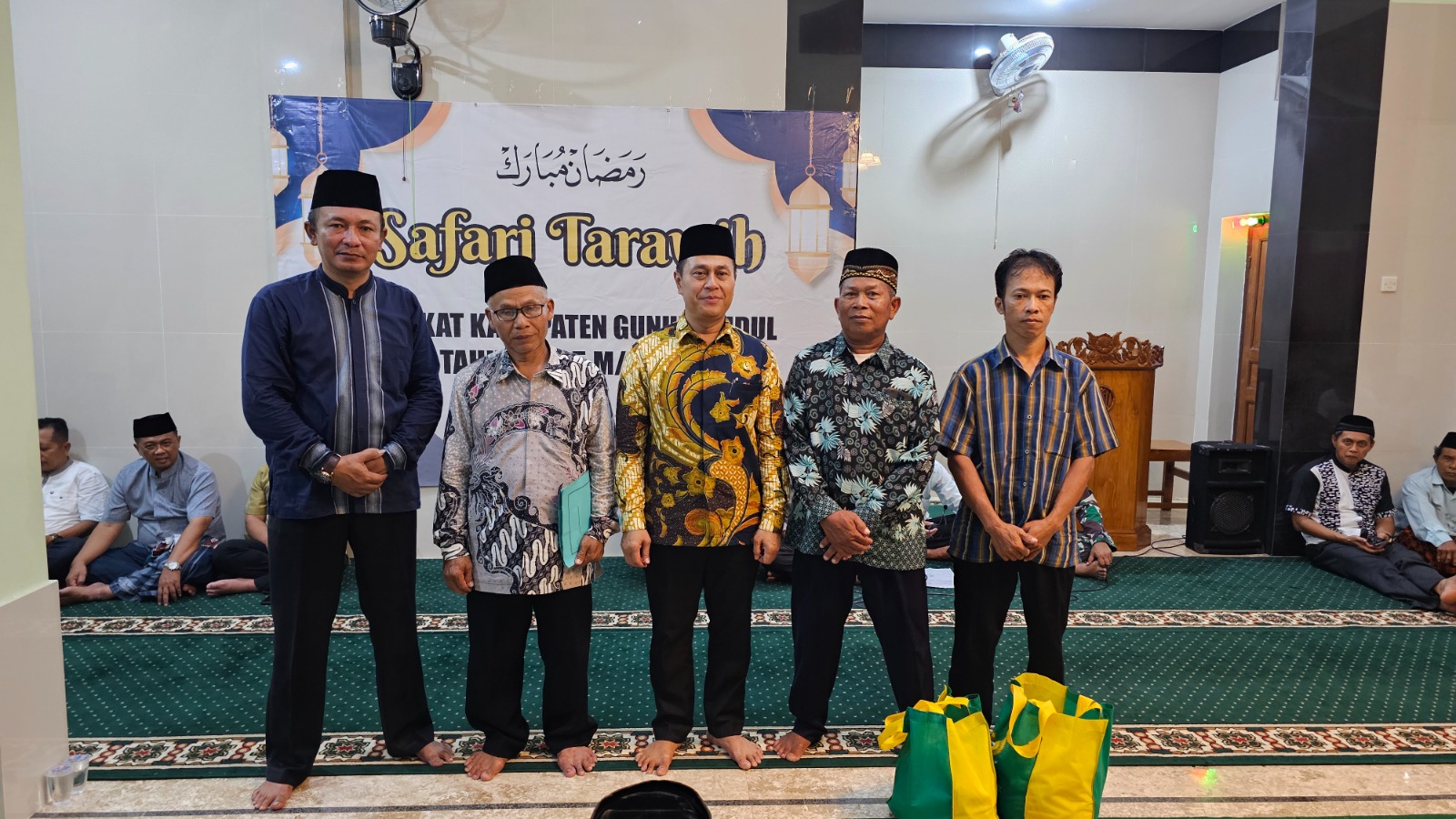 Wakil Bupati Gunungkidul Sapa Masyarakat Kalurahan Serut dalam Safari Tarawih 2025
