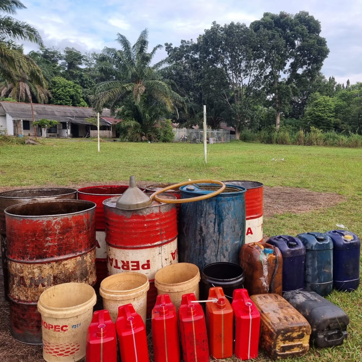 Gerebek Penyalahgunaan BBM Subsidi, Polisi Amankan Ratusan Liter