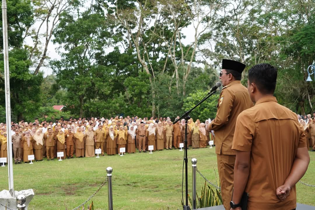 Gelar Pagi Apel Gabungan, Bupati Eka Putra Tegaskan THR Cair Hari Ini