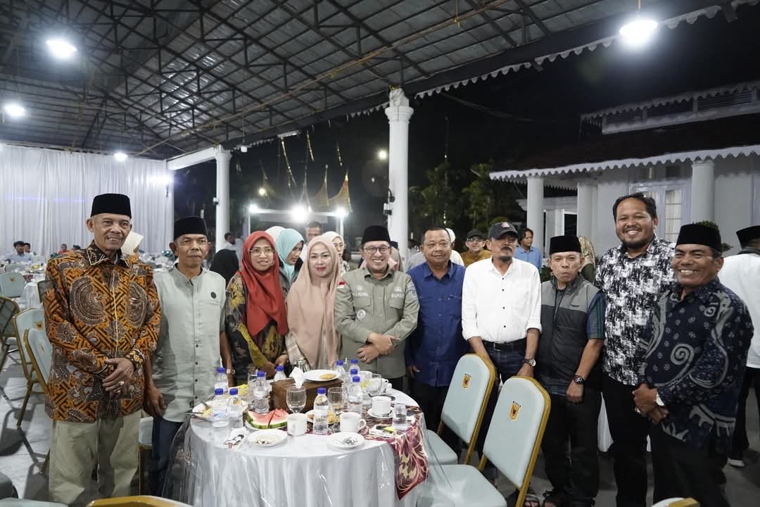 Bupati Eka Putra Akan Bantu Bibit Jagung Bagi Petani Untuk Atasi Kelangkaan Jagung