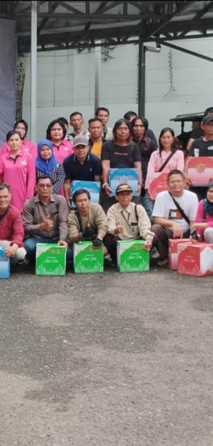 155 paket sembako diberikan Yayasan Kemala Bhayangkari daerah Sumsel kepada insan pers dan jurnalis Polda Sumsel.