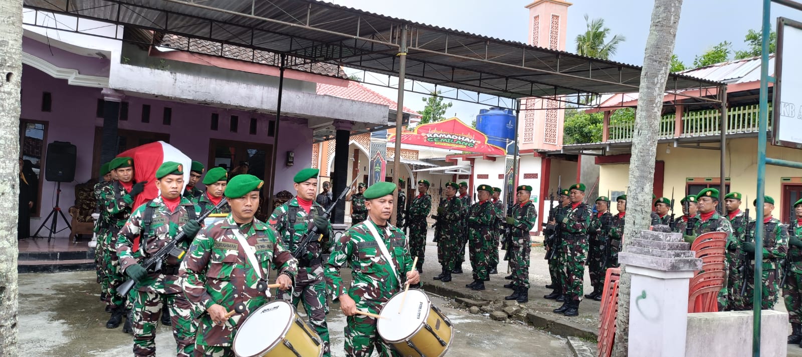 Pasiter Kodim 0730/Gunungkidul Pimpin Upacara Pemakaman Militer.