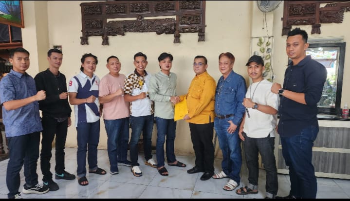 Dewan Pengurus Pusat DPP Komite Nasional Pemuda Indonesia Memberikan SK Careteker Kepengurusan KNPI Sumsel yang di Nahkodai Deri Andika.SH.