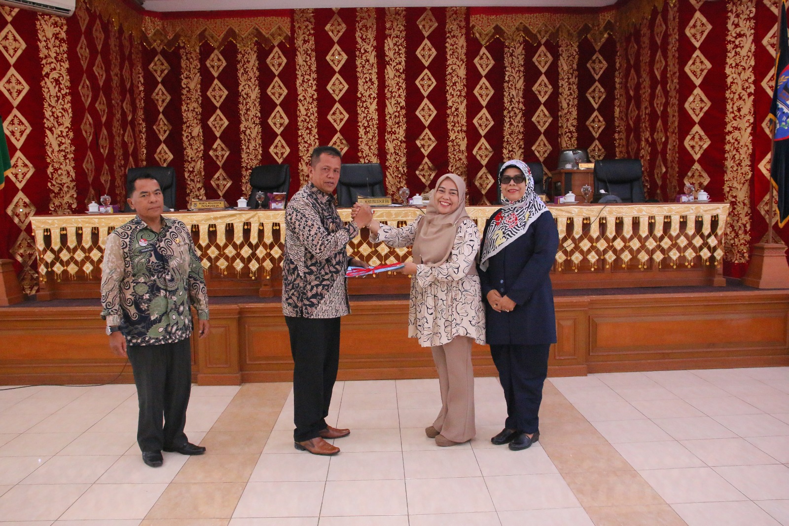 Wakil Walikota Payakumbub Apresiasi Kinerja DPRD