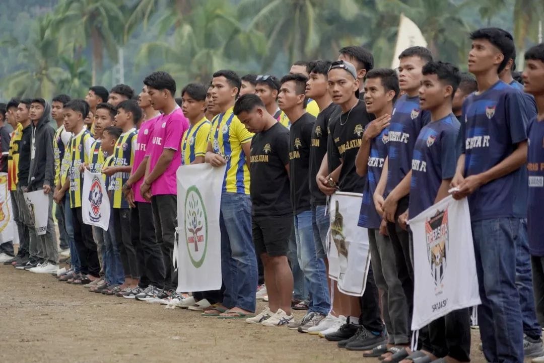 Bupati Khairunas Buka Turnamen Sepakbola ASKAB PSSI CUP 2025 di Solok Selatan: Ajang Silaturahmi dan Pembinaan Talenta Muda