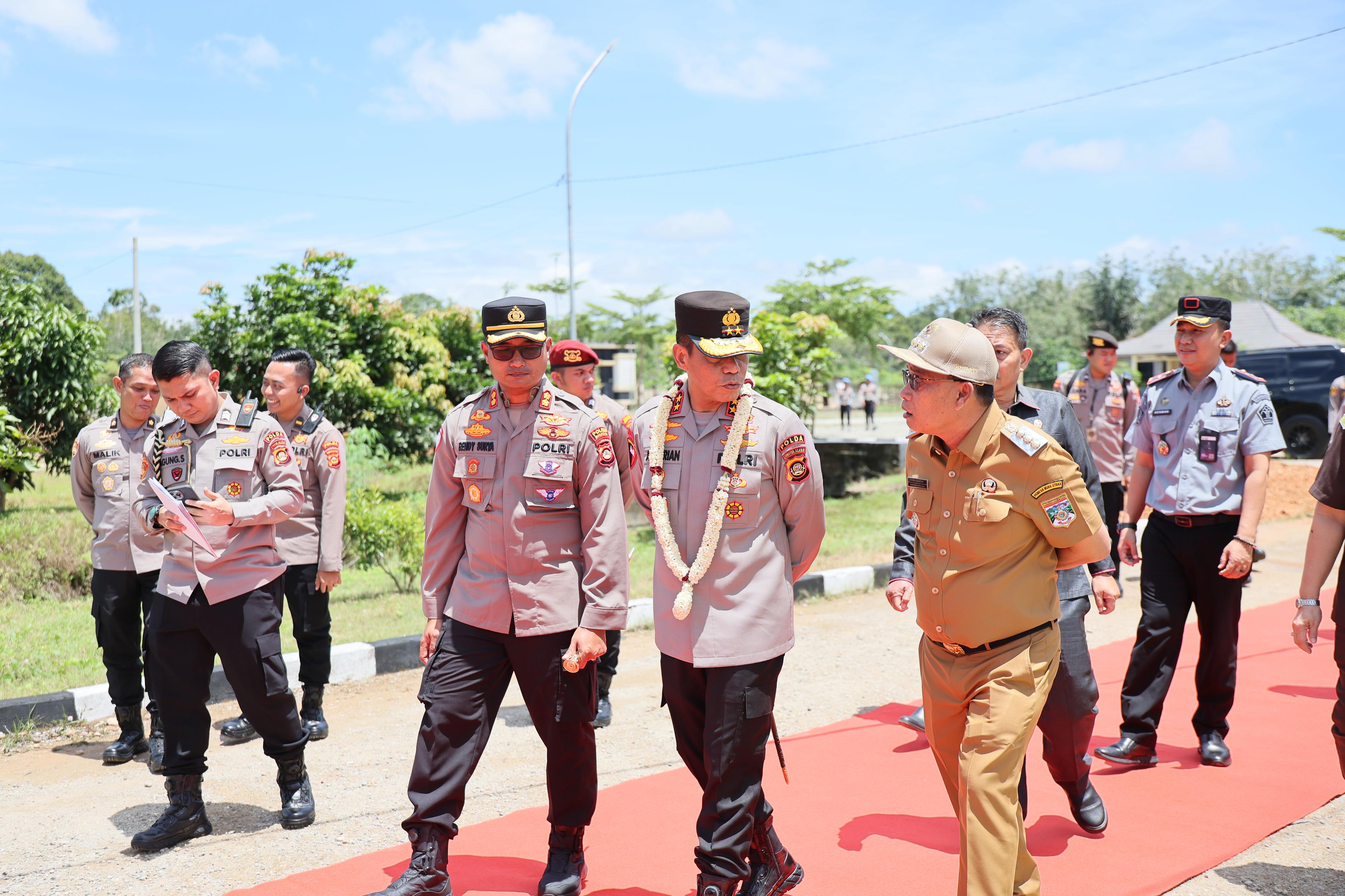 Kunjungan Kerja Kapolda Muratara Kapolda Ingatkan Anggota Jajaran Polres Untuk Selalu Hadir Di Tengah – Tengah Masyarakat