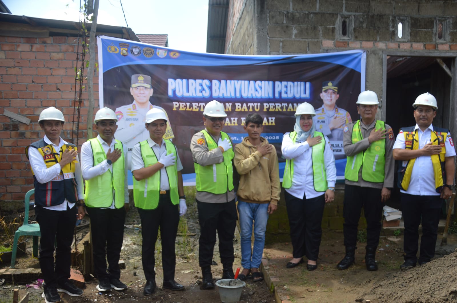 Kisah Haru Pak Amin: Rumah Tak Layak Huni Diperbaiki Polres Banyuasin Tanpa Permohonan, Jadi Inspirasi Perubahan