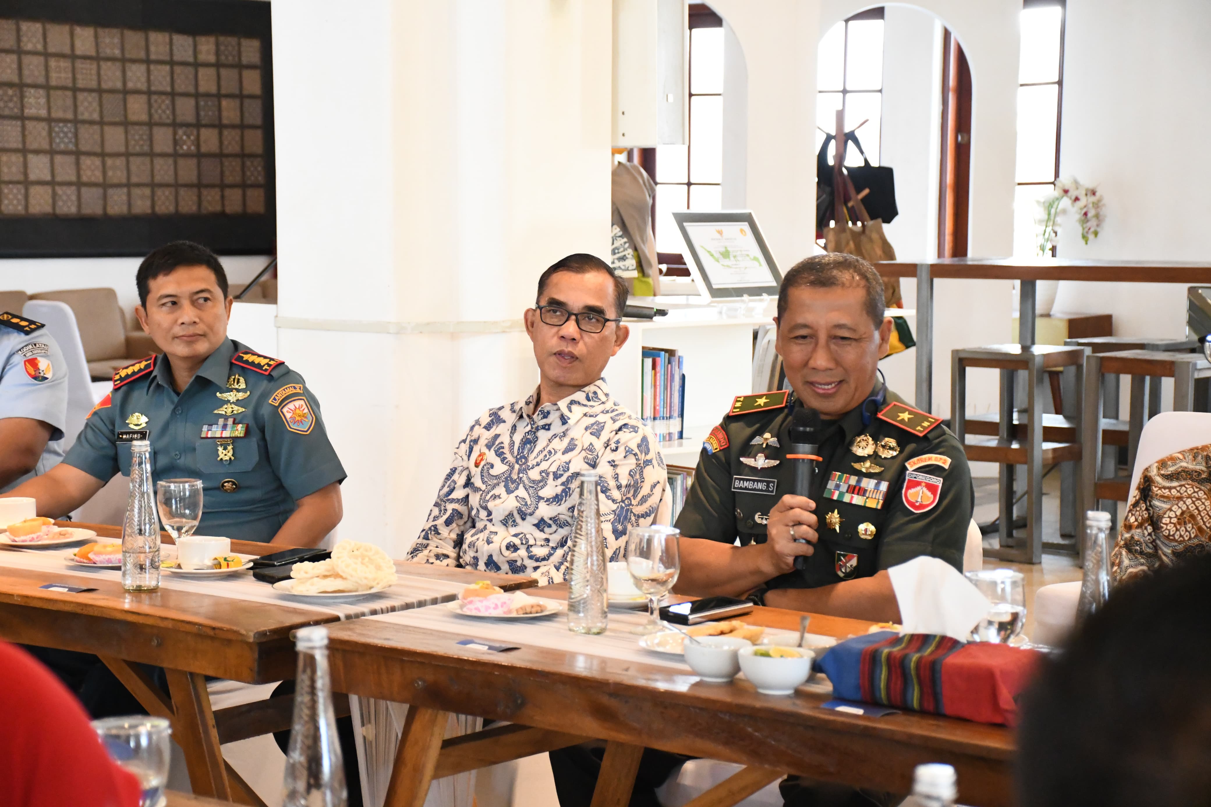 Danrem 072/Pamungkas Hadiri Halal Bihalal dan Pisah Sambut Kepala Kantor Perwakilan Wilayah Bank Indonesia DIY