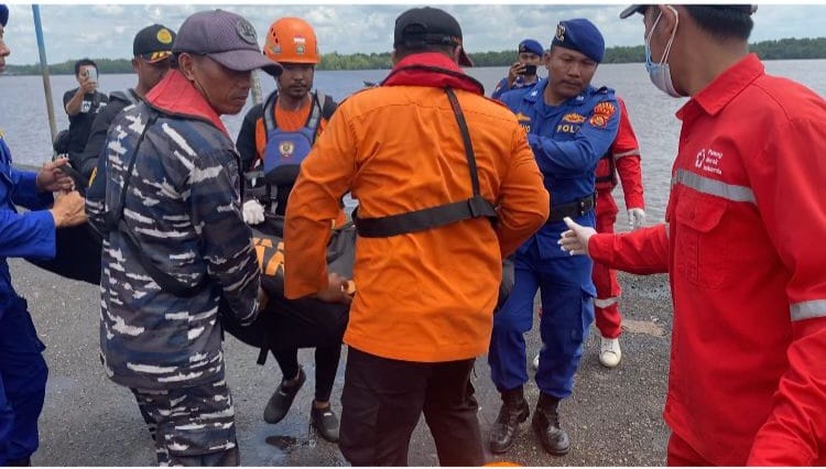 Nelayan Tewas Ditemukan TNI AL Setelah Tiga Hari Pencarian di Perairan Kuala Tungkal