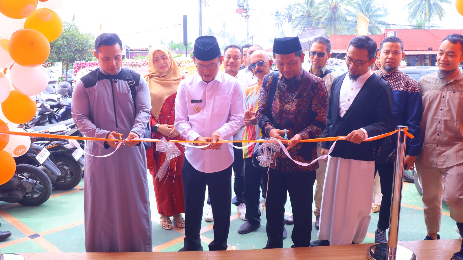 Walikota Payakumbuh Sambut Baik Hadirnya Gerai Almaz Fried Chicken