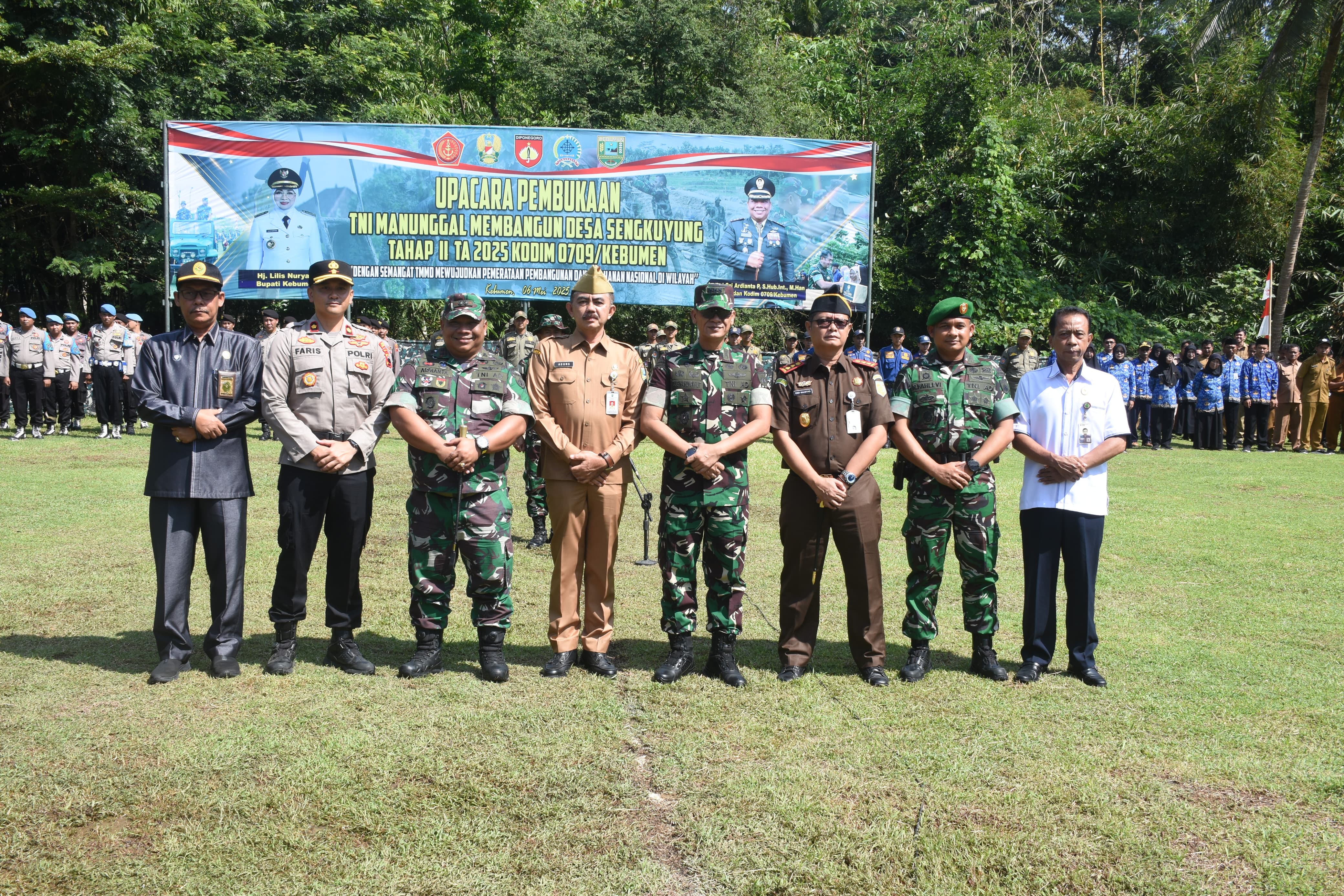 Kasrem 072/Pamungkas Hadiri Upacara Pembukaan TMMD Sengkuyung Tahap II TA. 2025 di Kebumen
