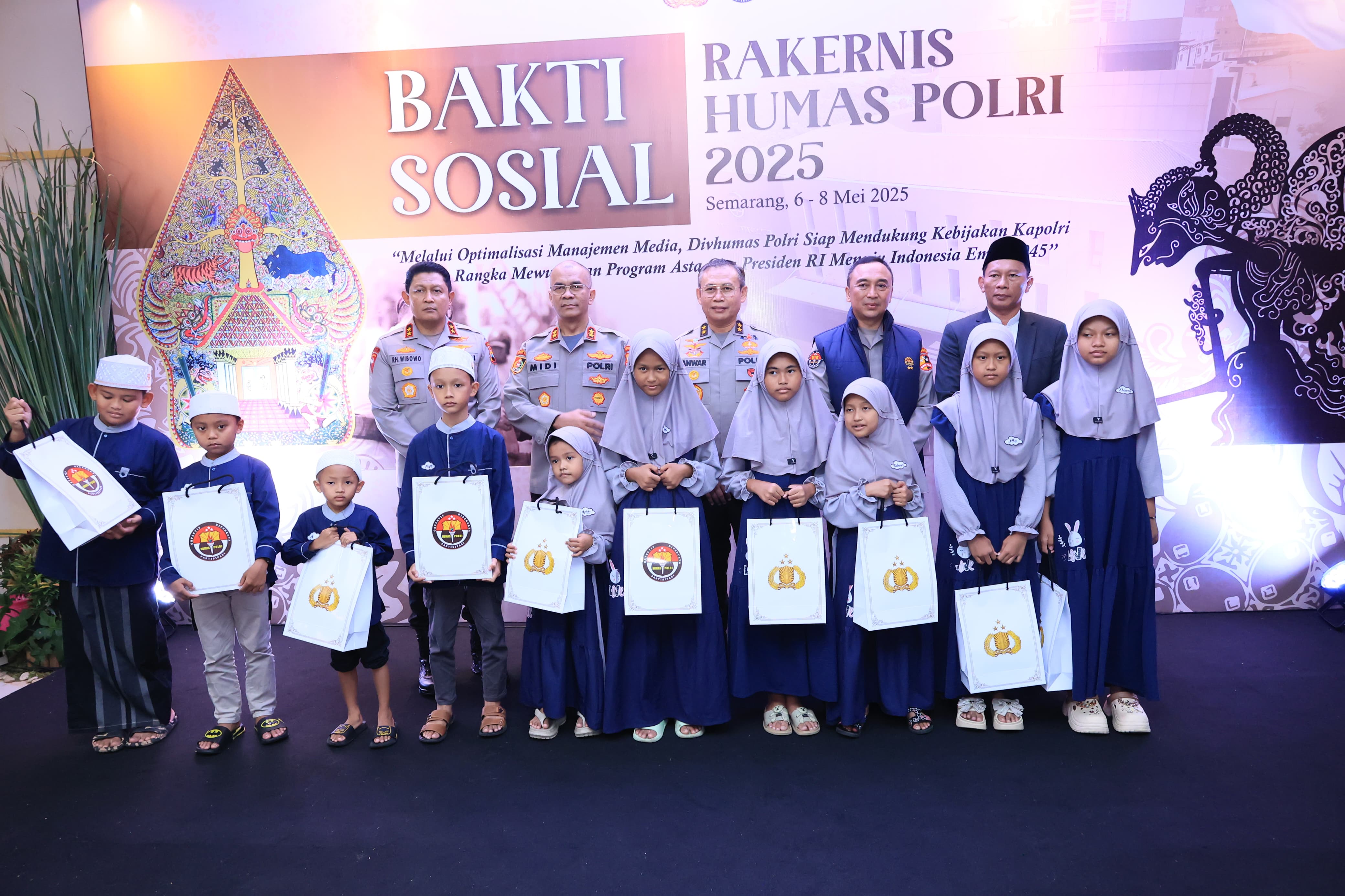 Rakernis Humas Polri 2025 Resmi Dibuka, Kadivhumas Tegaskan Komitmen Penguatan Komunikasi Publik Menuju Indonesia Emas 2045.