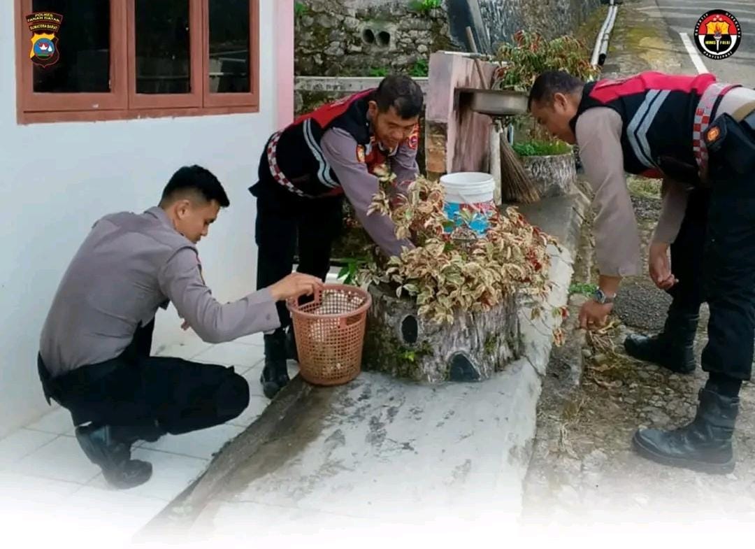 Bersih-Bersih Mako Polres Tanah Datar, Wujudkan Komitmen Pelayanan Prima Untuk Masyarakat