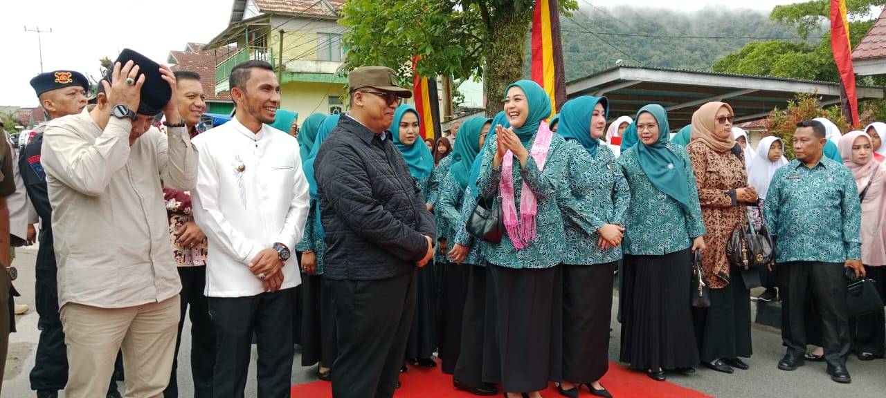 Wakili PadangPanjang, Tim Penilai Provinsi Kunjungi Kelurahan Kampung Manggis