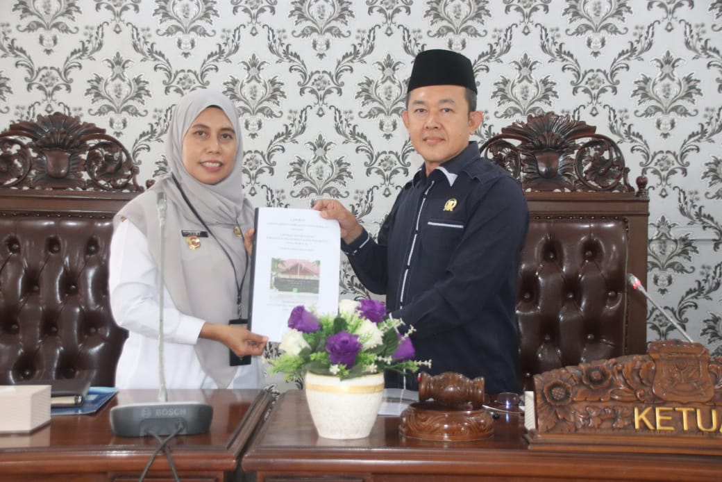 Rapat Paripurna Penyampaian SK DPRD Atas Rekomendasi LKPJ Wali Kota Tanjungbalai TA 2024
