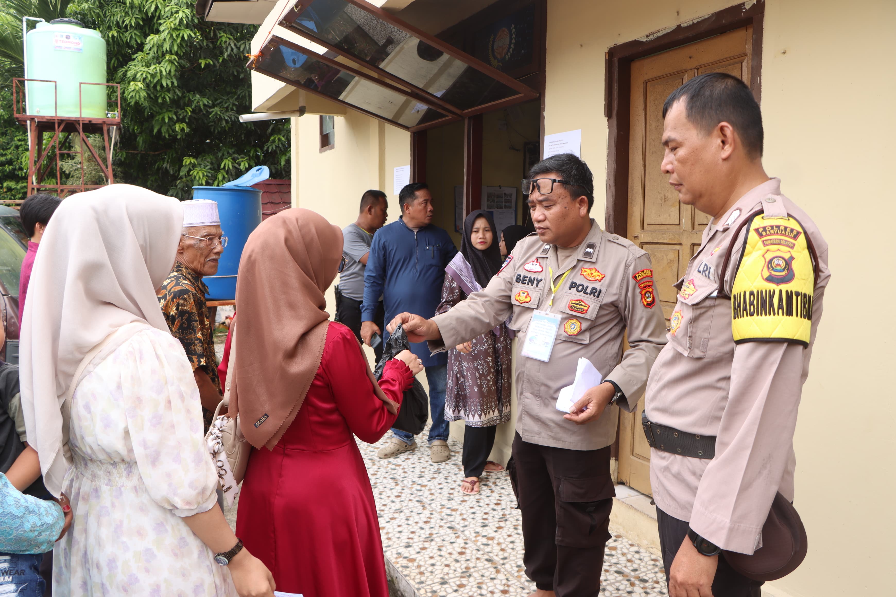 Polres Banyuasin Rayakan Idul Adha 1446 H dengan Sembelih 19 Hewan Kurban, Kapolres: Momentum Perkuat Iman dan Kepedulian Sosial