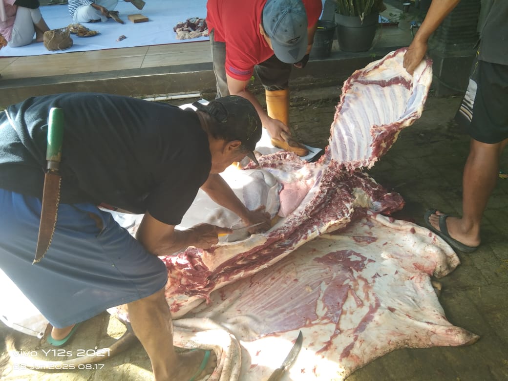 Berbagi Berkah Idul Adha Padepokan Solo Raya Perisai Diri Colomadu Karanganyar.