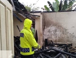 Polisi Evakuasi Kebakaran Rumah di Banjarwangi : Diduga Akibat Korsleting Listrik