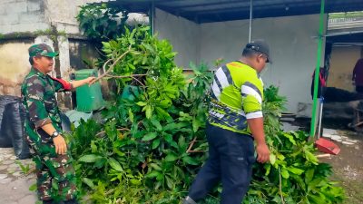 Kerja Bakti Babinsa Dan Warga Mojosongo, Perkuat Kemanunggalan TNI – Rakyat