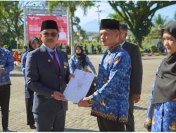 Pemkab Solok Selatan Serahkan SK Untuk 31 CPNS Formasi Tahun 2024