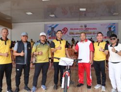 Warga Tumpah Ruah dijalan Sehat Sambut HUT Bhayangkara ke 79 Polres Tanah Datar