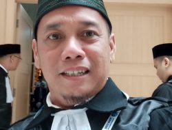 Ketua PT Banten Ambil Sumpah Hendri Rajo Batuah Sebagai Advokat