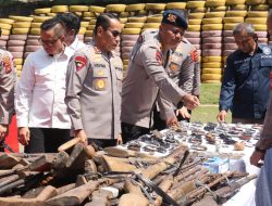 Musnahkan Senpira, Kapolda Akui Masih Ada Masyarakat Sumsel yang Menyimpan Senpira Alasan Melindungi Diri dari Hewan Buas