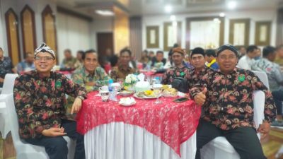 HUT Bhayangkara ke -79, Polda Sumsel Nobar Wayang Kulit Bersama Masyarakat
