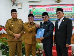 8 Fraksi DPRD Tanah Datar Sampaikan Pandangan Umum
