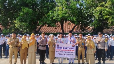 Pembinaan Humanis di Sekolah, Begini Penyampaian Kapolsek Kalijambe Saat Jadi Pembina Upacara
