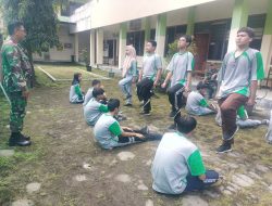 Jadikan Pelajar Yang Disiplin, Loyal, Dan Tanggung Jawab, Babinsa Sumber Latih kan Baris Berbaris