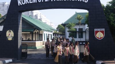 Korem 072/Pamungkas dan Masyarakat Wujudkan Pasar Beringharjo yang Bersih dan Nyaman