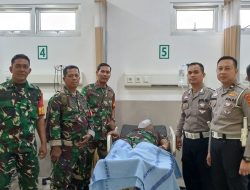 Sigap Polisi Polda Sumsel Selamatkan Anggota TNI yang Tumbang di Depan Mako Ditlantas