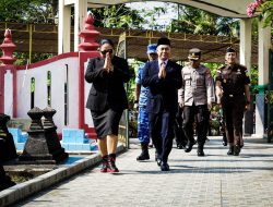 bupati dan wakil bupati melakukan ziarah bersama didampingi forkompinda dan kepala opd
