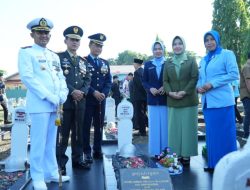 Sinergi TNI di TMP, Lanal Palembang Ikut Upacara Ziarah Nasional