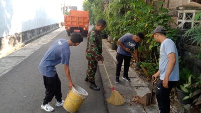 Kerja Bhakti Pembersihan Lingkungan, Langkah Nyata Babinsa Nusukan Wujudkan Lingkungan Bersih Dan Sehat