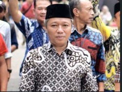 Ketua DPD PSI Gunungkidul, DIY menyampaikan tantangan ke Roy Suryo