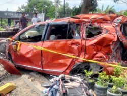 Saksi Mata Ungkap Detik-detik KA Bangunkarta Tabrak Mobil-Motor di Sleman.