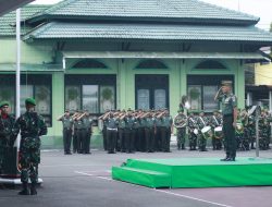 Kasrem 072/Pamungkas Pimpin Upacara Bendera 17-an Bulan November