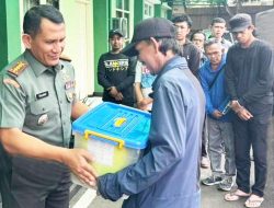 Danpussimpur Kodiklatad Turut Menyalurkan Santunan pada Kegiatan Bakti Sosial HUT ke-31 Kodiklatad