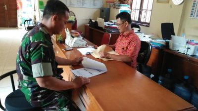 Babinsa Kepatihan Wetan Adakan Update Puldata Teritorial Guna Wujudkan Kemanunggalan TNI-Rakyat