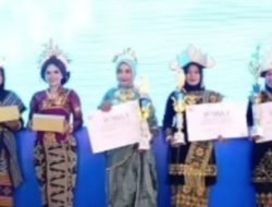Ketua TP PKK Kabupaten Boyolali, Dita Agus Irawan (kiri) Bersama Para Pemenang Lomba Keserasian Busana.